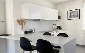 Appartement Au Coeur De Spa Avec Parking Prive